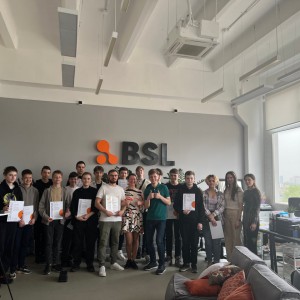 Наши резиденты проходят стажировку в ИТ-компании BSL - КИБЕРшкола программирования для детей, компьютерные курсы для школьников, начинающих и подростков - KIBERone г. Белая Калитва