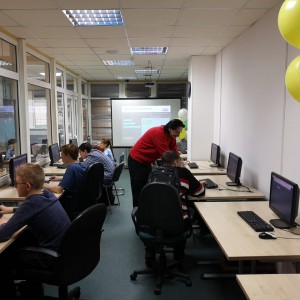 Северный город Норильск приглашает в KIBERone - КИБЕРшкола программирования для детей, компьютерные курсы для школьников, начинающих и подростков - KIBERone г. Белая Калитва