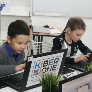KiberOne объявляет набор юных программистов в Усть-Каменогорске - КИБЕРшкола программирования для детей, компьютерные курсы для школьников, начинающих и подростков - KIBERone г. Белая Калитва